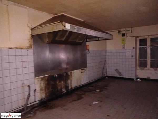 Local Commercial à BOST, 03300 - 5 pièces 350m²