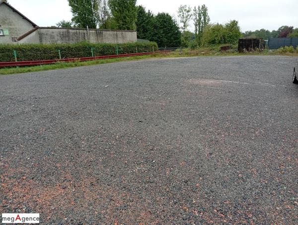 Local Commercial à BOST, 03300 - 5 pièces 350m²