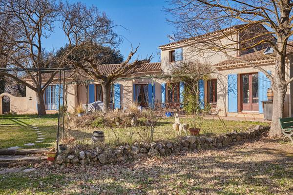 Maison Saint Cannat 9 pièce(s) 227 m2