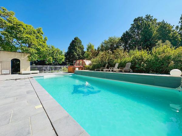 Maison Saint Cannat 9 pièce(s) 227 m2