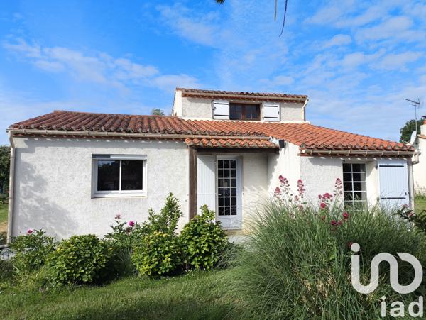 Maison à vendre 5 pièces 135 m² Saint-Benoist-sur-Mer
