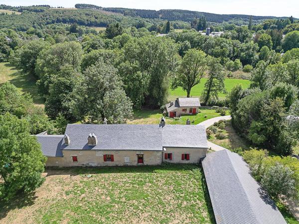 Vente Maison de luxe Dourgne 11 Pièces 440 m²