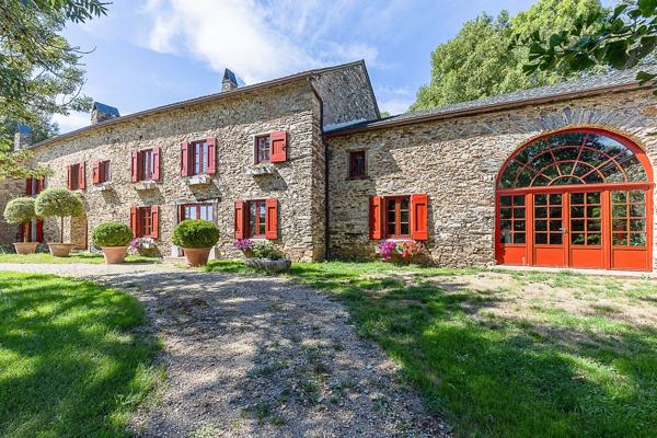 Vente Maison de luxe Dourgne 11 Pièces 440 m²