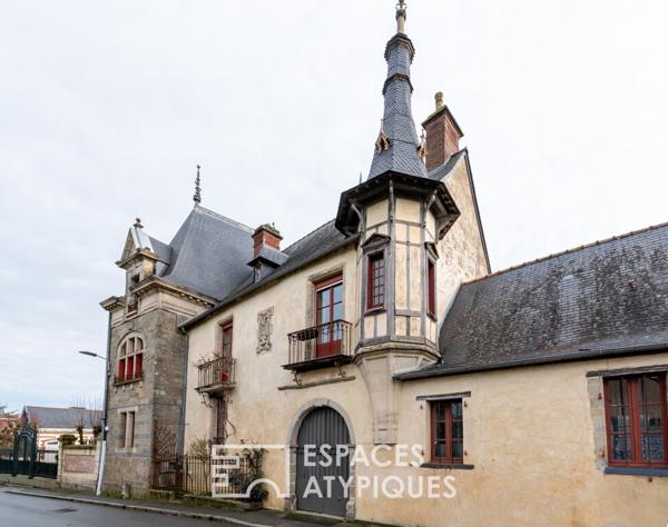 Manoir du XVIIème siècle et dépendance, centre ville