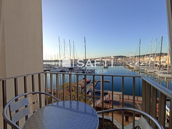 Studio en très bon état avec vue imprenable Port