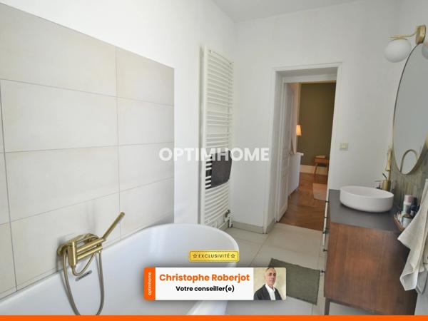 Magnifique Appartement de caractère de 103m2 rénové et avec jardin partagé au centre ville de CHALON SUR SAONE (71)