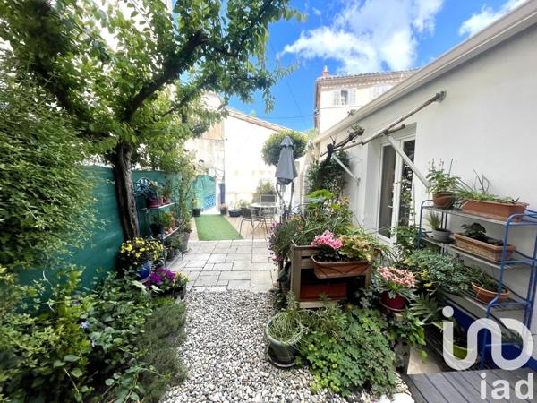 Maison de ville 5 pièces de 94 m² à Valréas (84600)