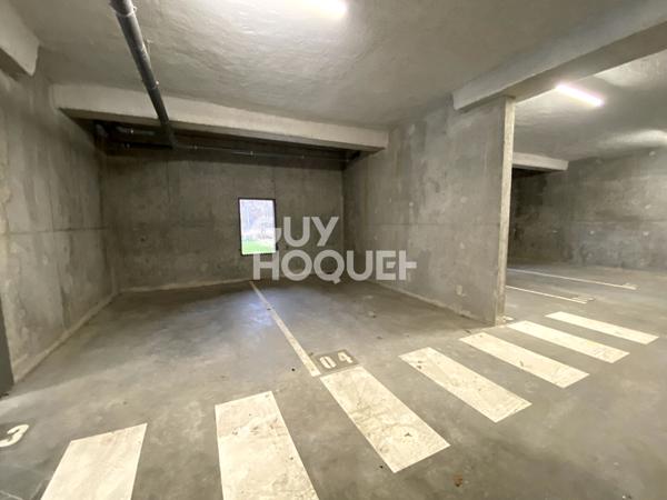 Parking d'environ 15m2 sur Vertou