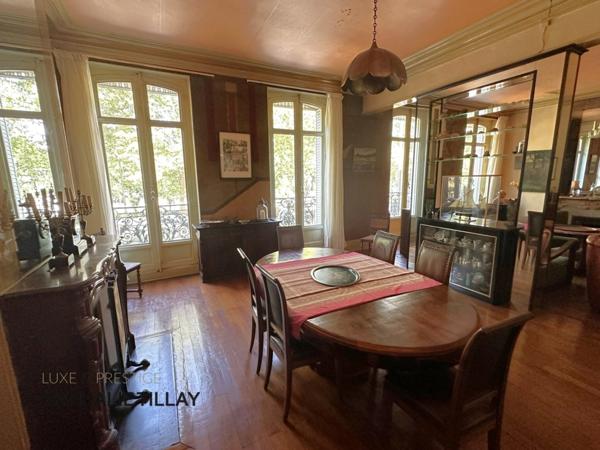 Orleans, centre, a vendre, hôtel particulier 400 m², jardin