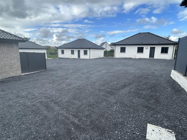 Arras (62000) MAISON DE PLAIN PIED INDIVIDUELLE 90 m2 - 2 CHAMBRES - GRANDE TERRASSE - JARDINET - ARRAS - AGNY