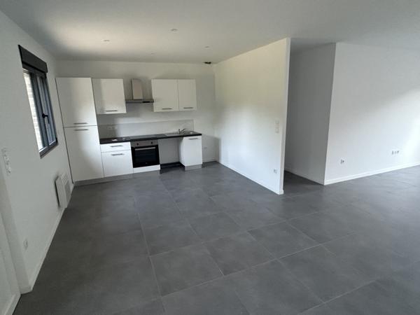 Arras (62000) MAISON DE PLAIN PIED INDIVIDUELLE 90 m2 - 2 CHAMBRES - GRANDE TERRASSE - JARDINET - ARRAS - AGNY