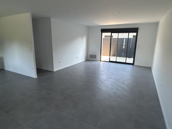 Arras (62000) MAISON DE PLAIN PIED INDIVIDUELLE 90 m2 - 2 CHAMBRES - GRANDE TERRASSE - JARDINET - ARRAS - AGNY