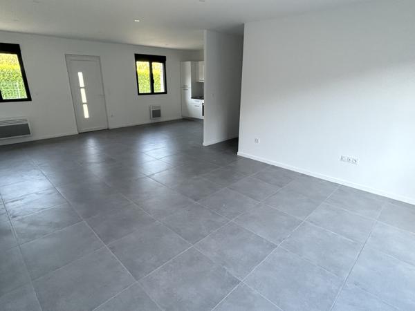 Arras (62000) MAISON DE PLAIN PIED INDIVIDUELLE 90 m2 - 2 CHAMBRES - GRANDE TERRASSE - JARDINET - ARRAS - AGNY
