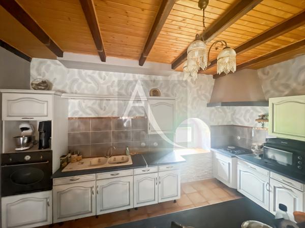 A vendre charmant corps de ferme avec une tranquillité totale