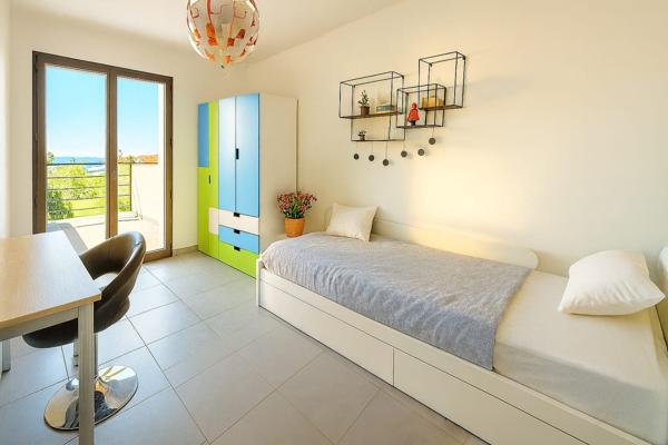 Six-Fours-les-Plages (83140) SIX FOURS LES PLAGES, QUARTIER RECHERCHE - RARE A LA VENTE MAISON CONTEMPORAINE 4 MINUTES A PIED PLAGE DE SA