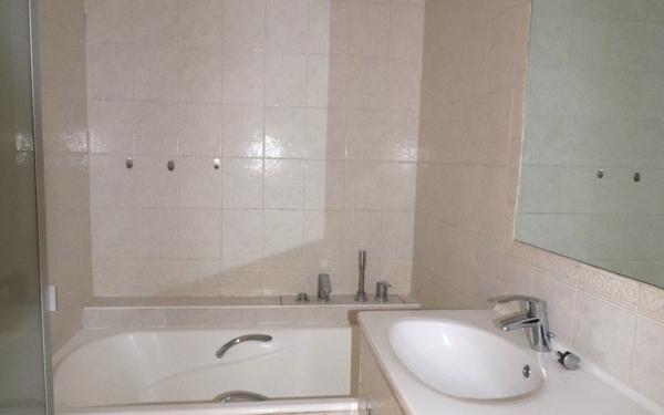 Appartement à vendre    3 pièces • 76 m2 Nice