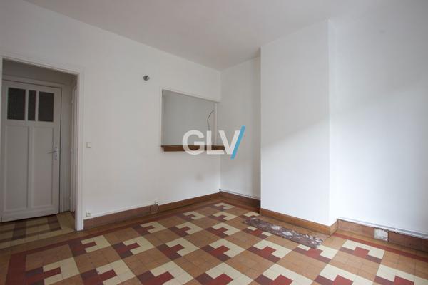 Immeuble de 2 lots avec 2 garages secteur Lille Fives. , Lille