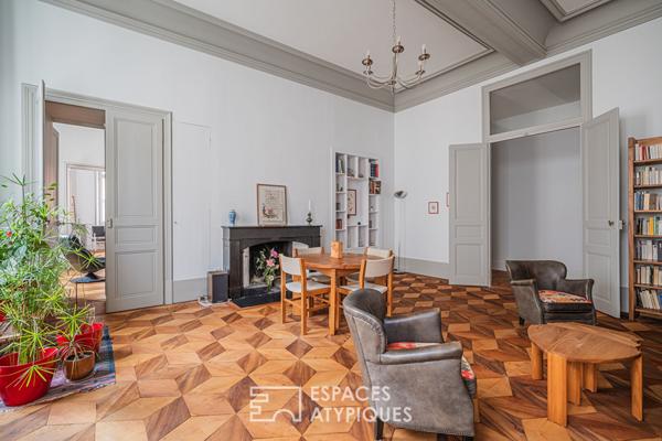 Appartement aux volumes hors norme dans un immeuble classé en centre ville