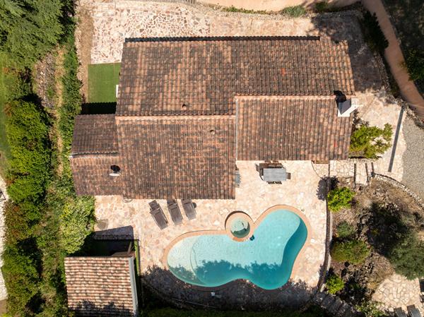 A VENDRE en exclusivité ! Maison Lorgues T5  de 98m² sur un terrain de 1437m² + piscine forme libre
