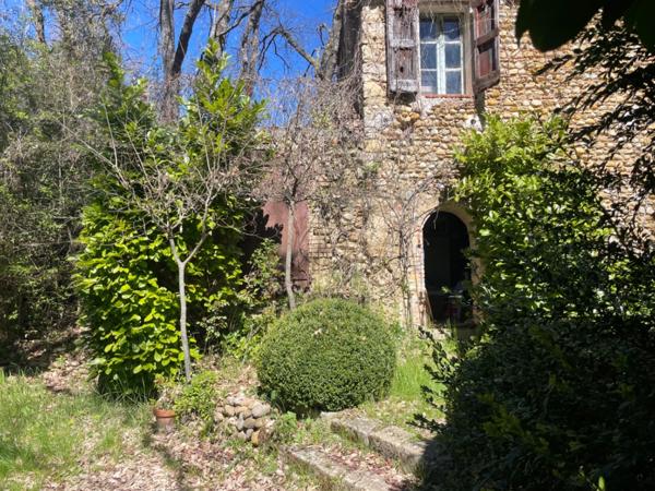 Maison de Maître 10 pièces sur 3 hectares proche Manosque , entre campagne et champs de lavandes