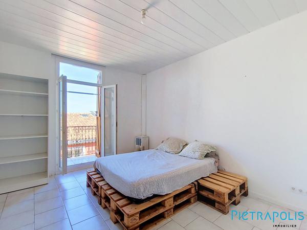 SETE: Centre ville, Appartement T3, Balcons, Cave