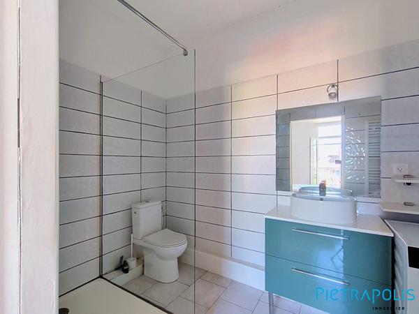 SETE: Centre ville, Appartement T3, Balcons, Cave