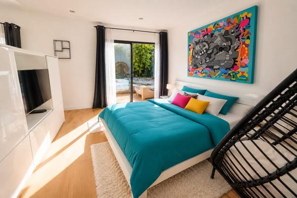 MAISON CONTEMPORAINE D'ARCHITECTE - CALME, CONFORT ET DESIGN - PARCELLE DETACHABLE DE 1500 m²