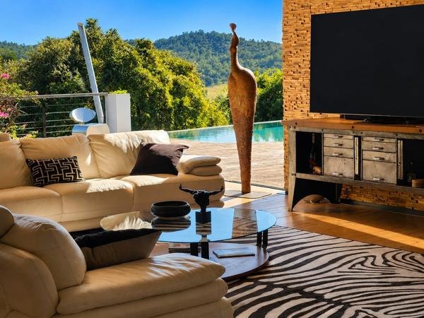 MAISON CONTEMPORAINE D'ARCHITECTE - CALME, CONFORT ET DESIGN - PARCELLE DETACHABLE DE 1500 m²