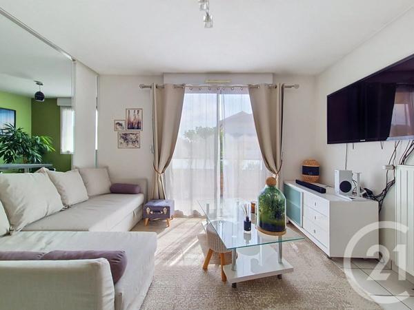 Appartement T3 à vendre  3 pièces - 65,48 m 2   LA VERPILLIERE  - 38
