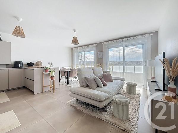 Appartement T3 à vendre  3 pièces - 65,48 m 2   LA VERPILLIERE  - 38