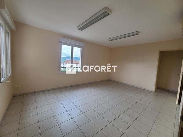 Location bureau près de VAUGNERAY - 95 m² - 1 000 €/mois