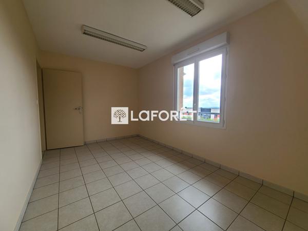 Location bureau près de VAUGNERAY - 95 m² - 1 000 €/mois