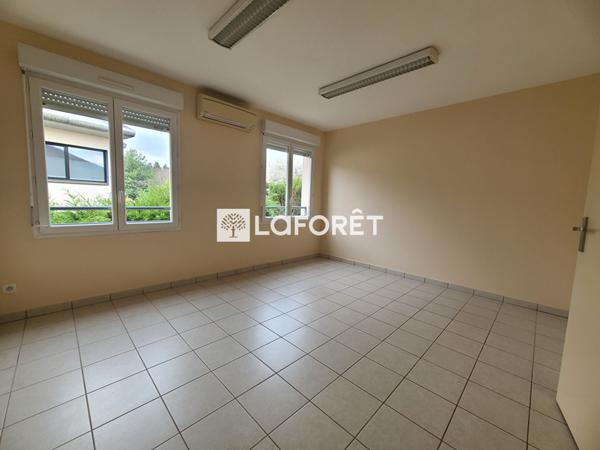 Location bureau près de VAUGNERAY - 95 m² - 1 000 €/mois
