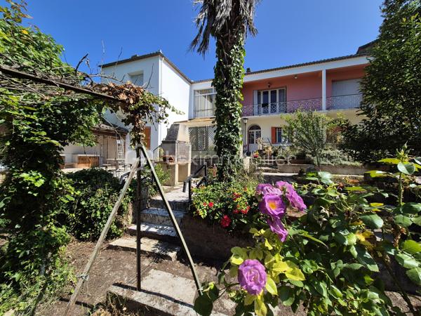 Maison en pierre de 300 m²