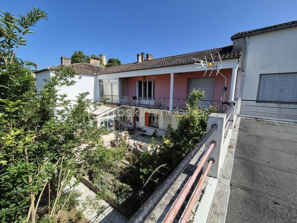 Maison en pierre de 300 m²