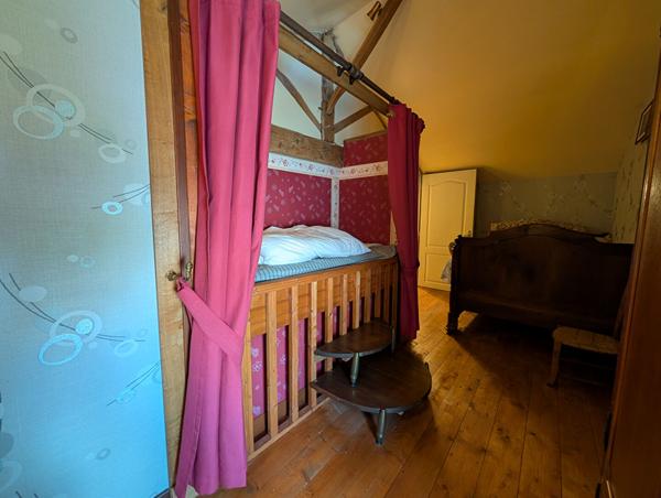 Grande maison familiale au coeur de Gourgé (79)