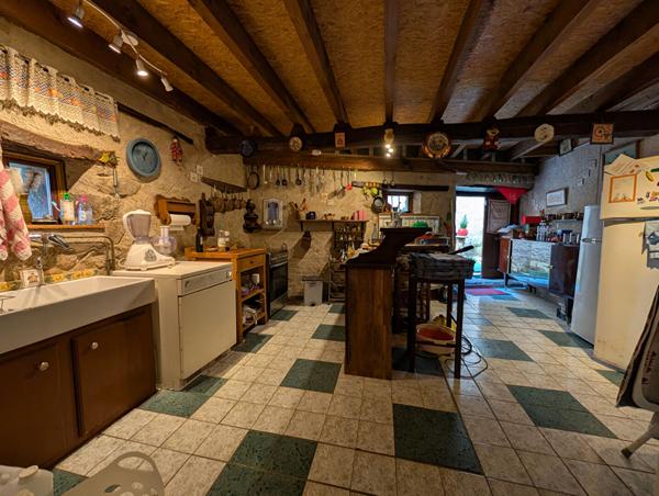 Grande maison familiale au coeur de Gourgé (79)