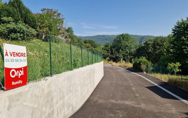 Terrain à vendre    Lornay