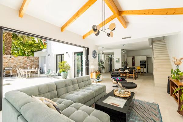 Le Bouscat – Élégante villa d’architecte de 2022 avec piscine et jardin paysager – 4 chambres et 1 bureau