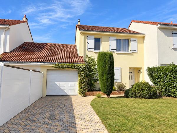 Vente                                                      Appartement
                        
                     5 pièces                      92 m2                     à Saint-Sébastien-sur-Loire