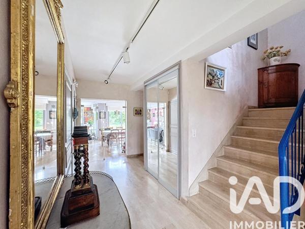 Maison à vendre 8 pièces 220 m² Tinqueux