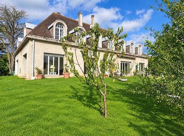 Maison à ROISSY EN BRIE (77680)
