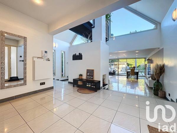 House for sale 7 rooms 220 m² Morangis