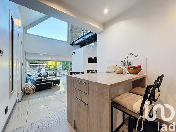 House for sale 7 rooms 220 m² Morangis