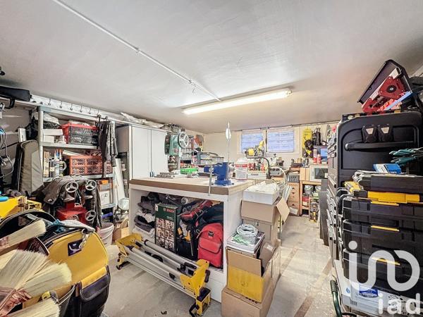 House for sale 7 rooms 220 m² Morangis