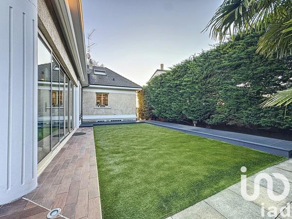 House for sale 7 rooms 220 m² Morangis