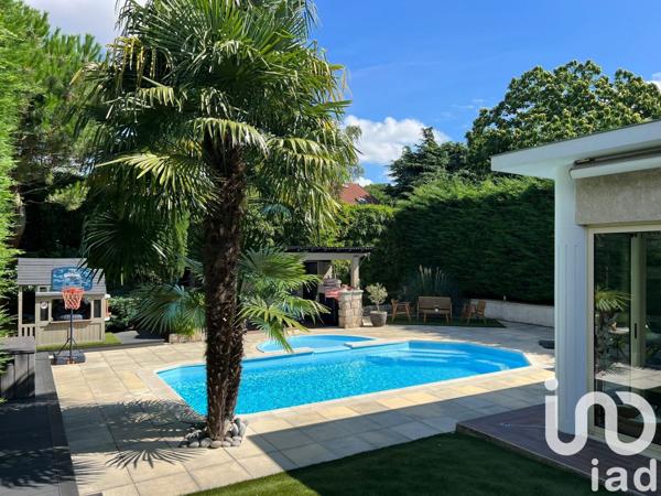 House for sale 7 rooms 220 m² Morangis