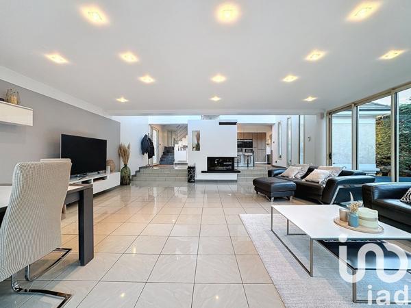 House for sale 7 rooms 220 m² Morangis