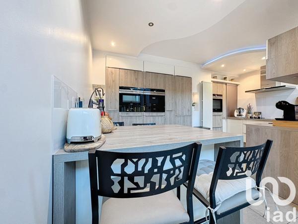 House for sale 7 rooms 220 m² Morangis