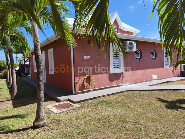Vente
                Villa100,67 m² - 4 Pièces -
                    SAINT FRANCOIS (97118)